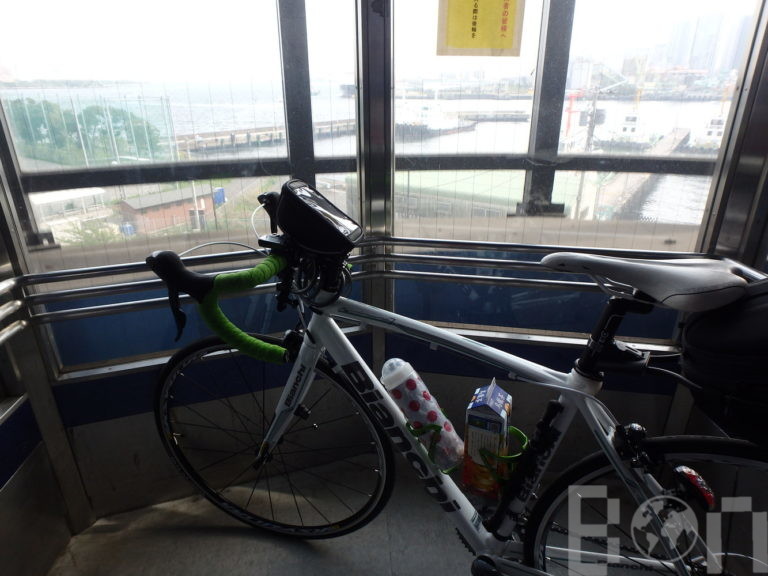 歩道橋のエレベーター 自転車を乗せても