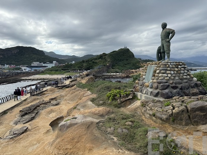 野柳地質公園 岩と海