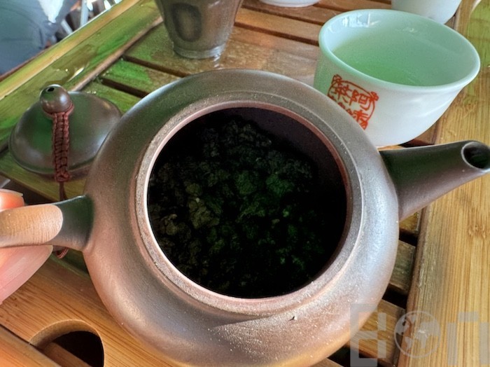 台湾茶 お茶を楽しみながら九份の景色を眺める