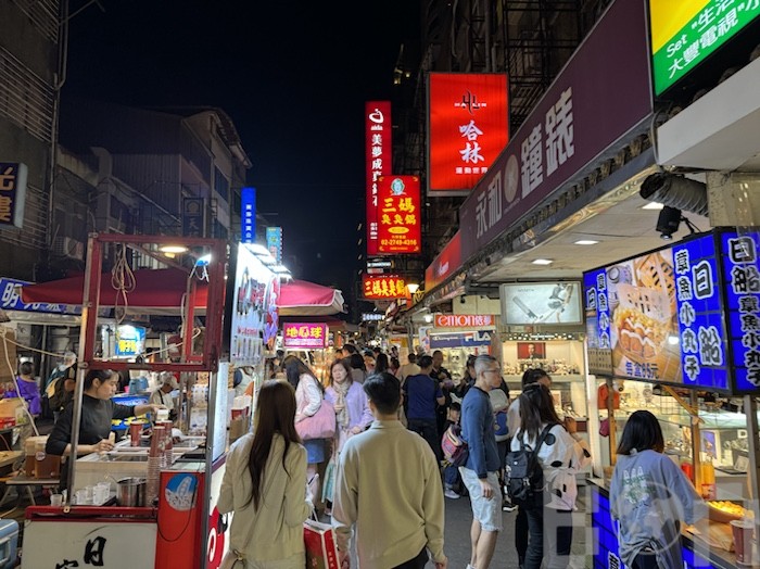 饒河街観光夜市 屋台グルメ