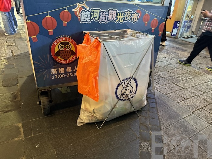 饒河街観光夜市 夜市の賑わい