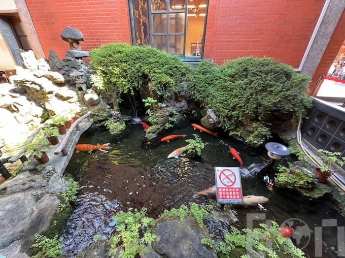 行天宮 占い横丁 入口