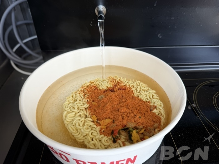 漢江公園フードエリアで食べるハンガンラーメン