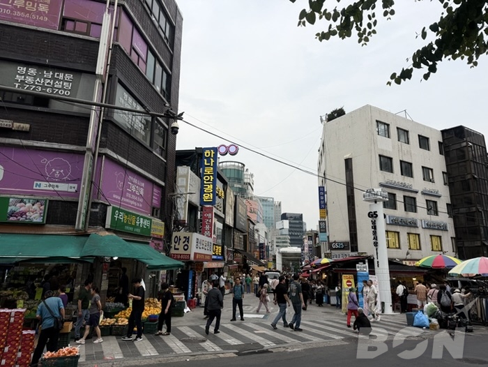大使館前両替所 レートの表示