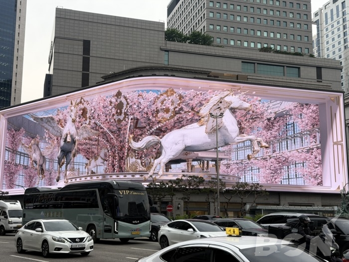 明洞 大使館前両替所の周辺の様子