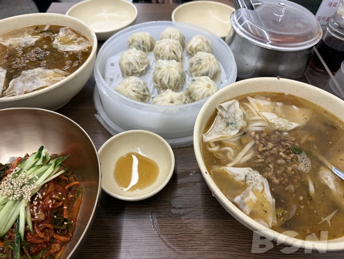 明洞餃子 行列の様子