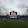 神宮球場のスコアボードに表示されたJINGU STADIUM DAYのビジョン